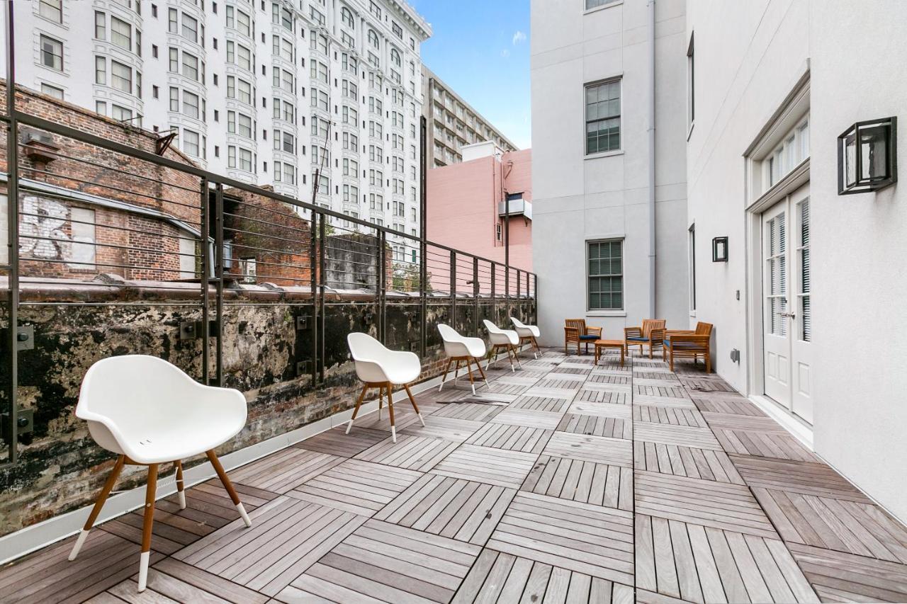 Hosteeva Canal Luxury Apartment