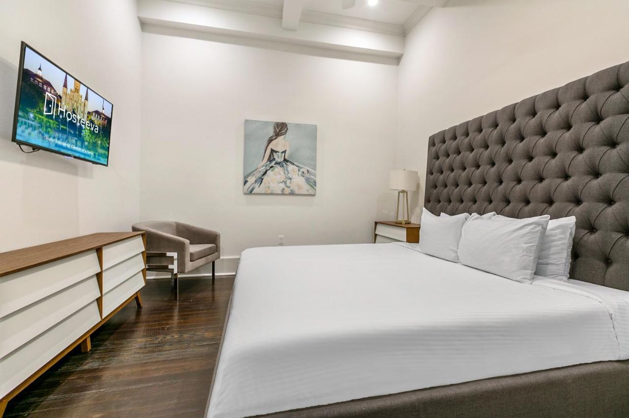 Hosteeva Canal Luxury Apartment