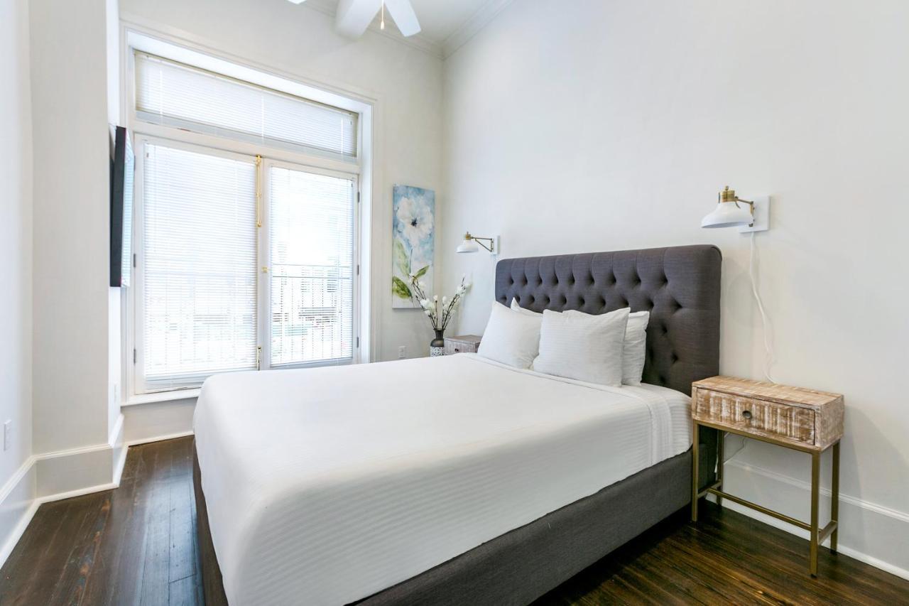 Hosteeva Canal Luxury